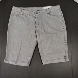 ☎️ Patagonia Women's Inga Short-B/W Striped Sz 12